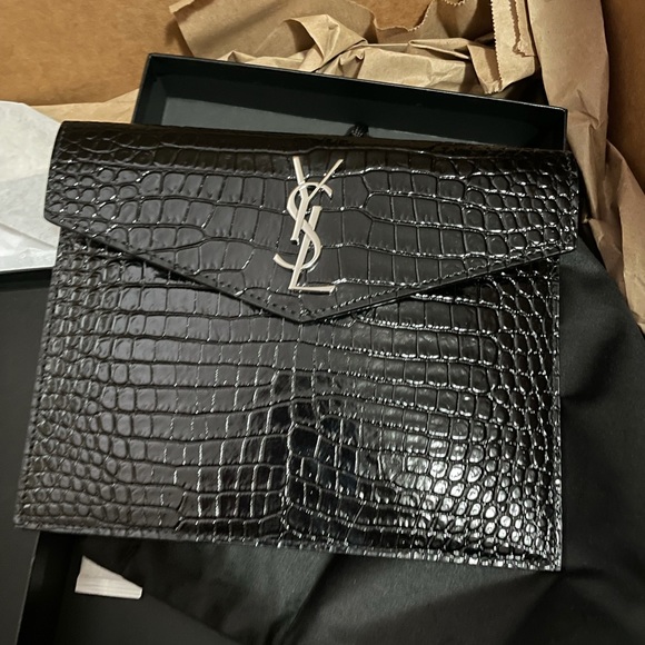Authentic Brand New Saint Laurent Black Croc Embossed Baby Uptown Pouch - Picture 1 of 2